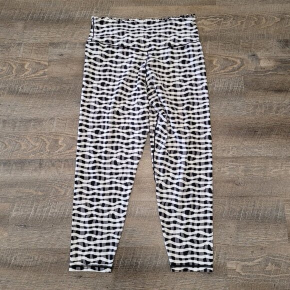 Aerie OFFLINE Real Me XTRA Crossover Ruffle Legging - Picture 10 of 14